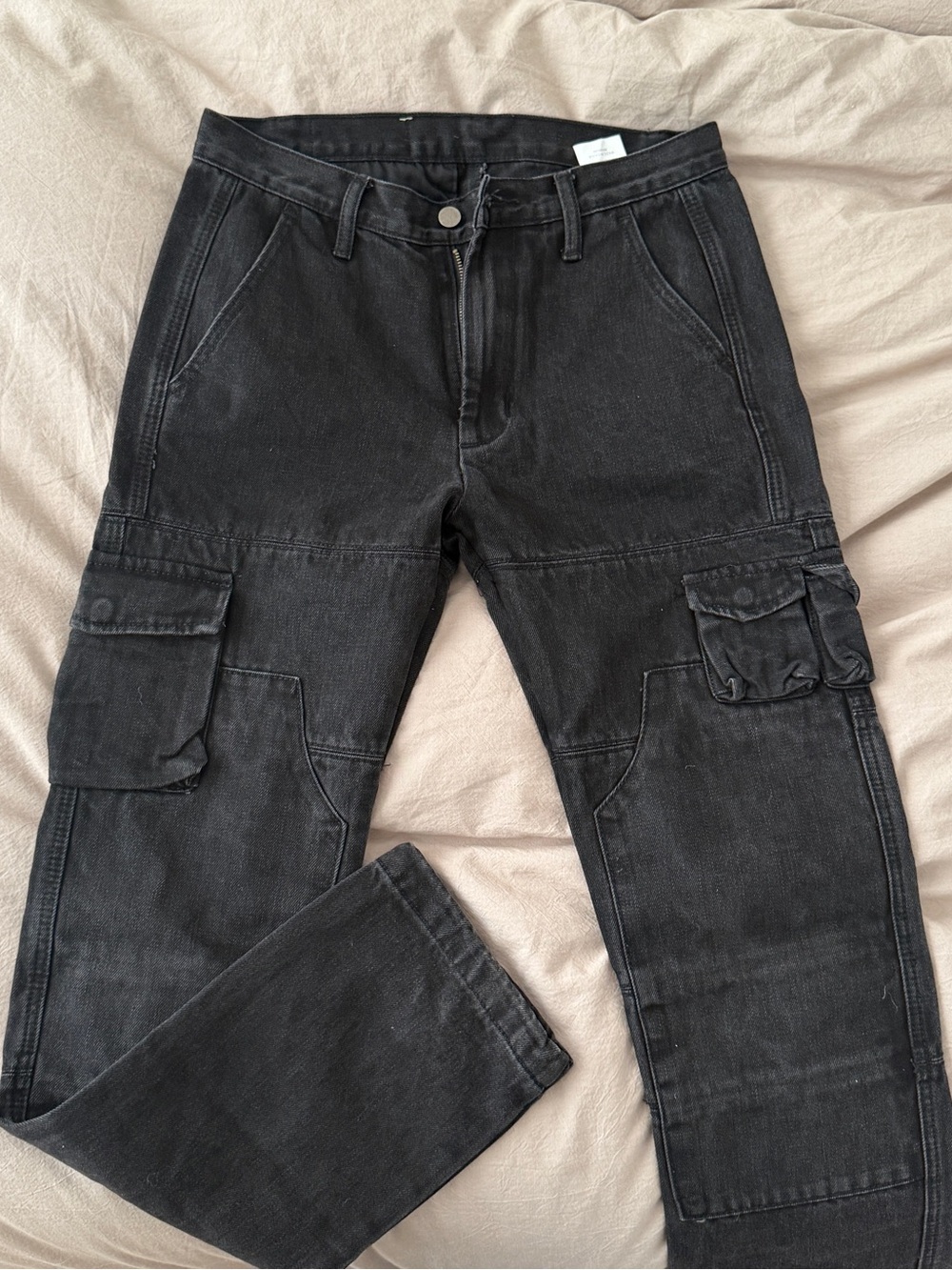 Black relaxed cargo jeans 29” w